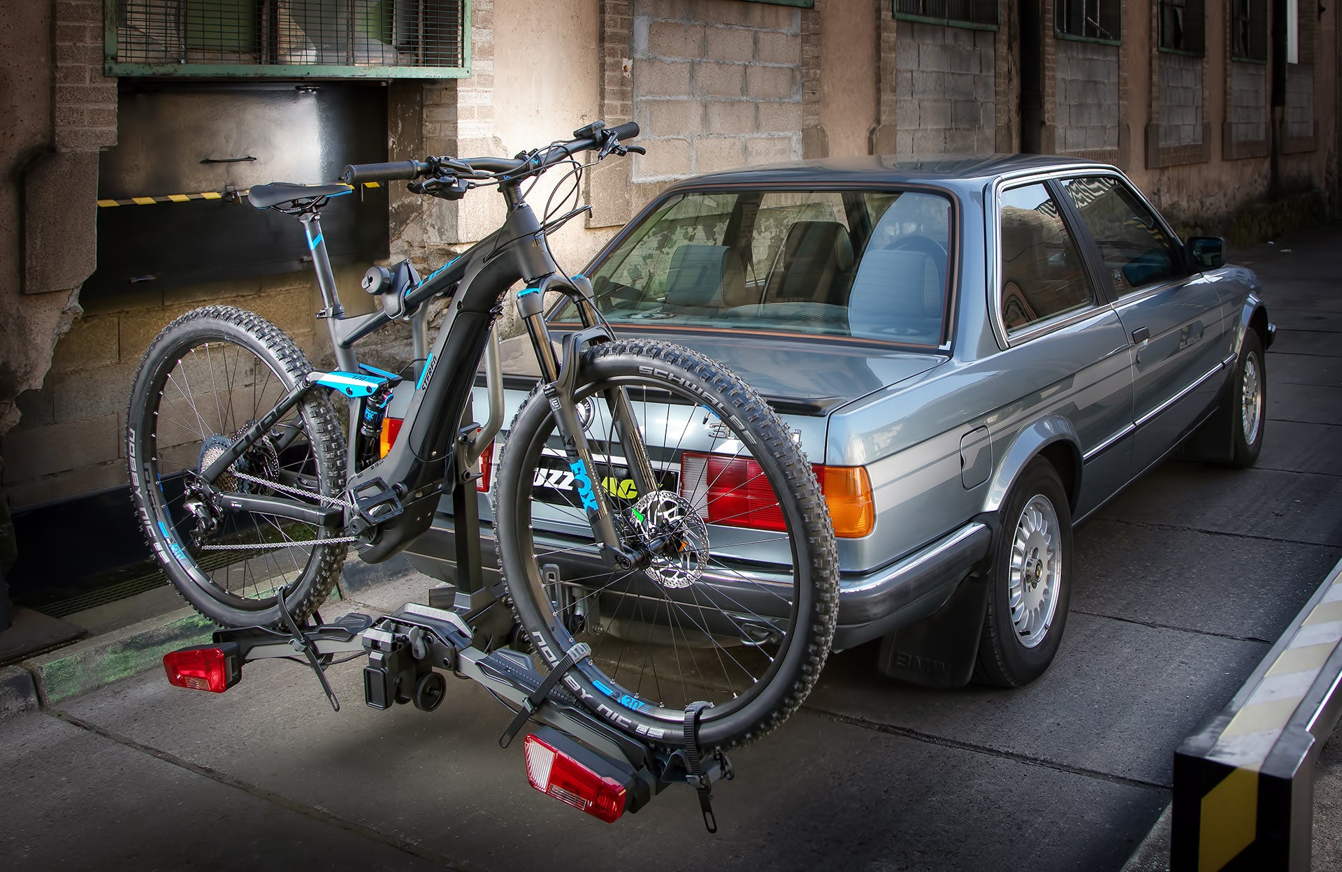 E-Scorpion 1 Tow Ball Rack – Foldable, Secure Rack for E-Bikes ...